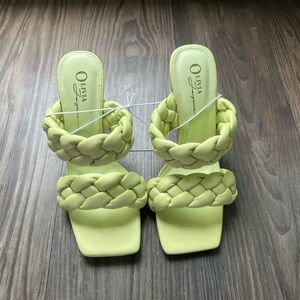 NWT Baby Green Heels from Forever 21